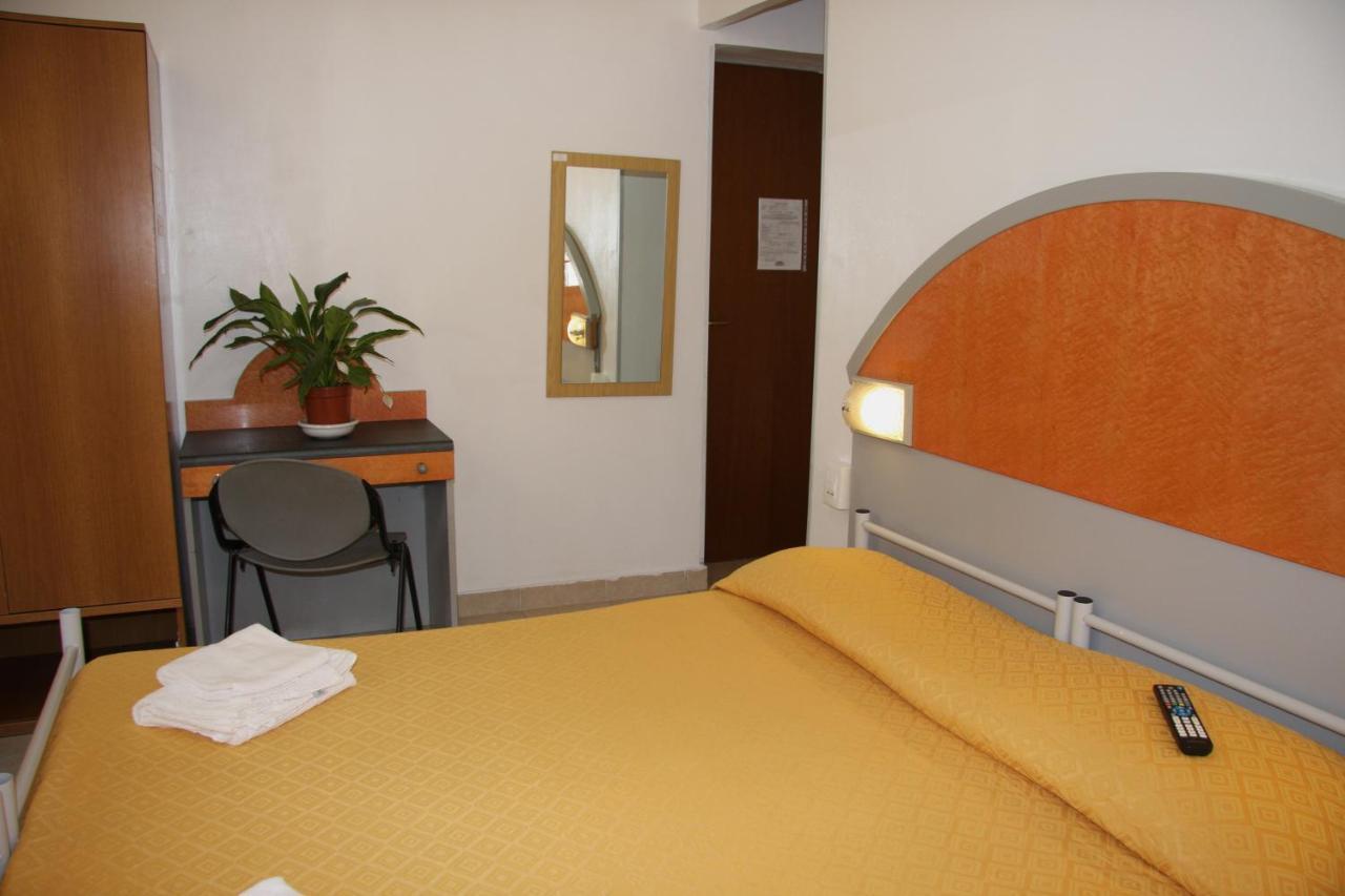 Hotel Adelchi Milano Exterior foto